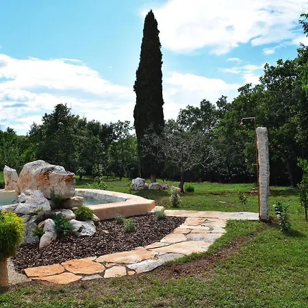 Al Merlo Olivo Hébergement de vacances Buje